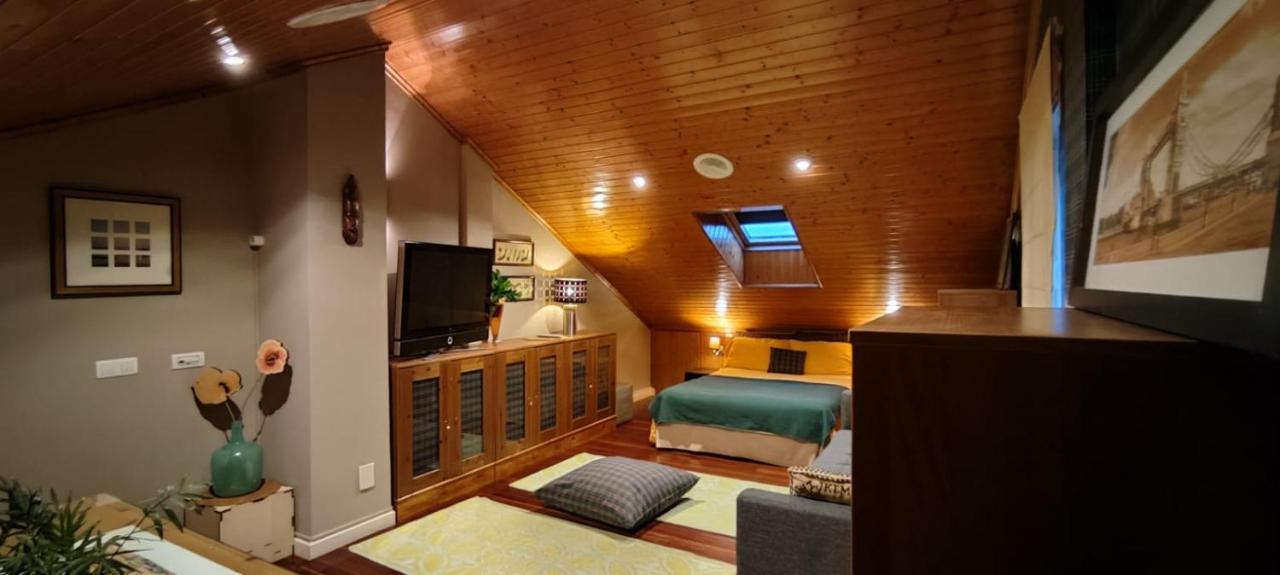 Hhc - Holidays House Compostela ซานติอาโก เด กอมโปสเตลา ภายนอก รูปภาพ