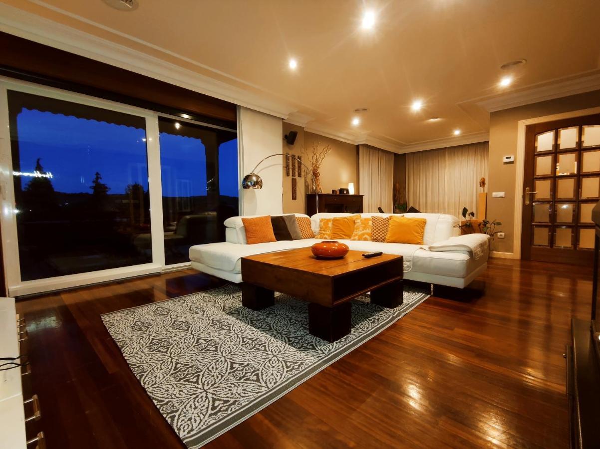 Hhc - Holidays House Compostela ซานติอาโก เด กอมโปสเตลา ภายนอก รูปภาพ