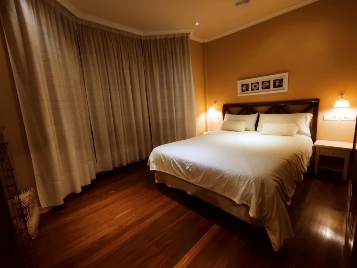 Hhc - Holidays House Compostela ซานติอาโก เด กอมโปสเตลา ภายนอก รูปภาพ